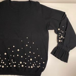 black sweater with peals - M